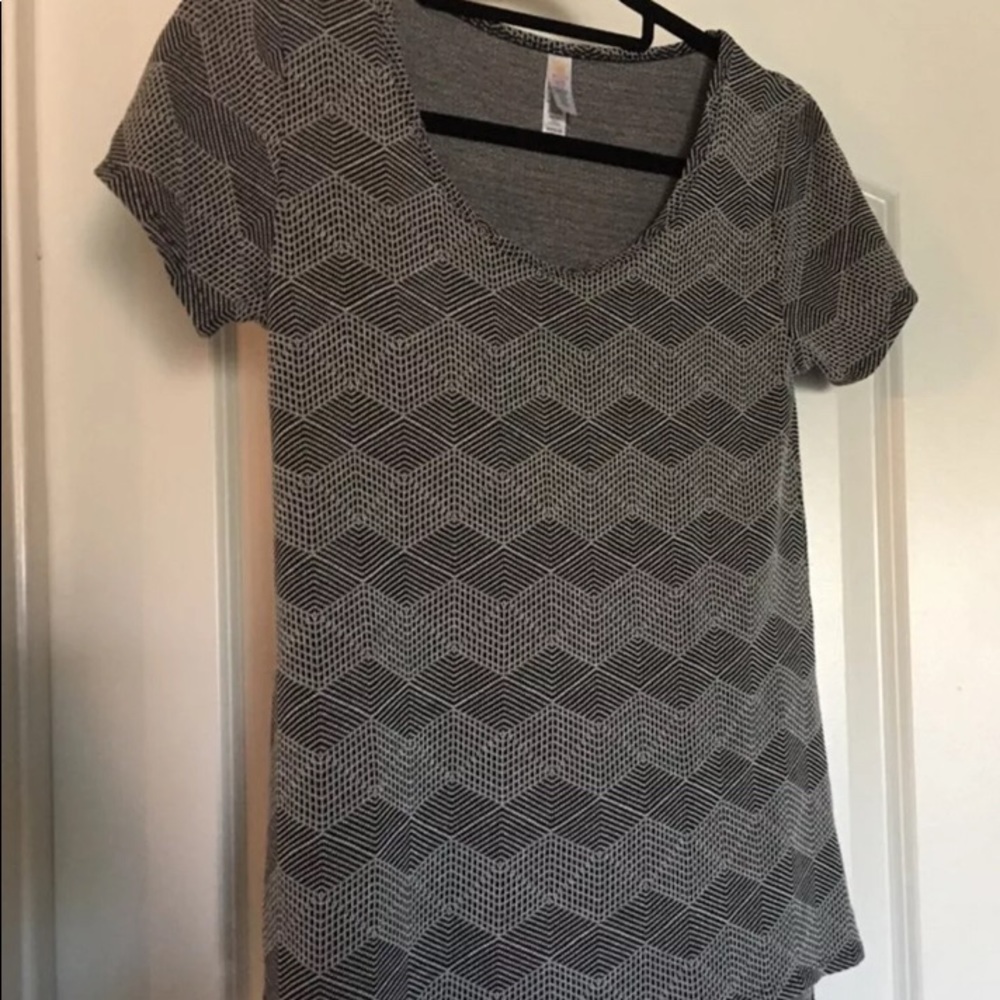 ❤️ Sale buy 2 get 1 free Lularoe Classic tee